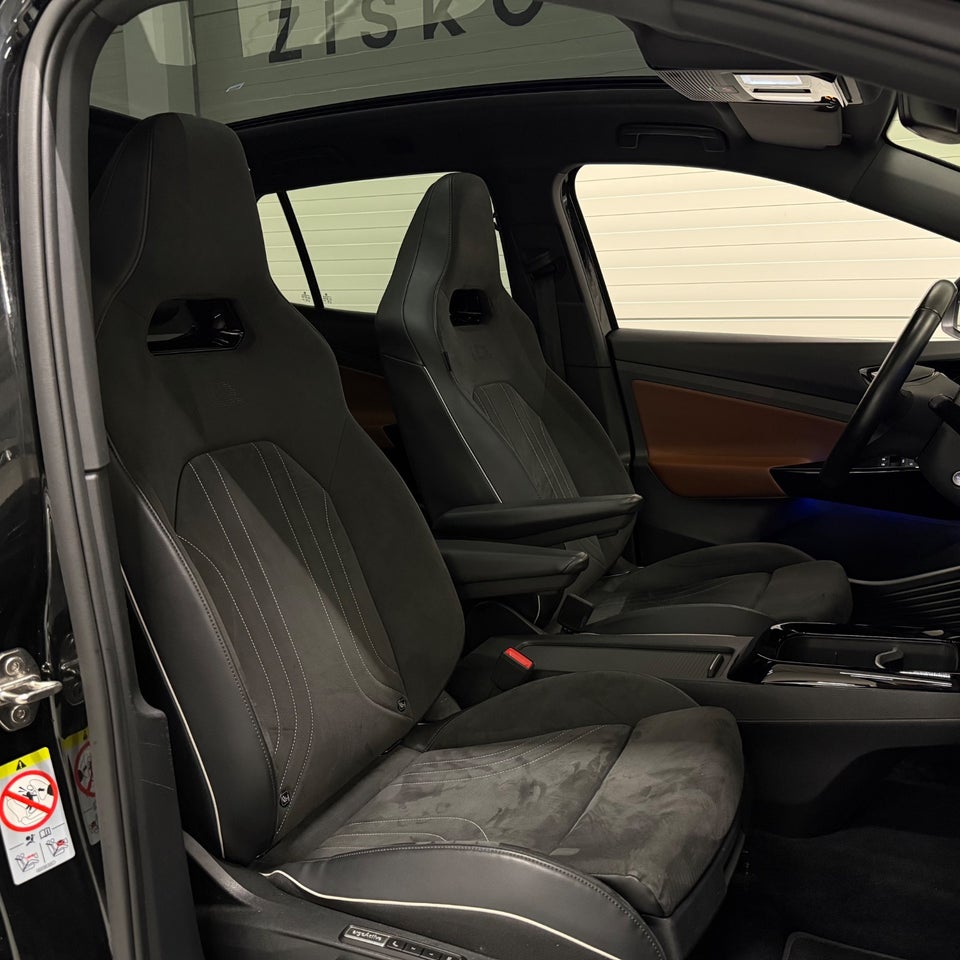 VW ID.4 77 Pro Performance Tech 5d