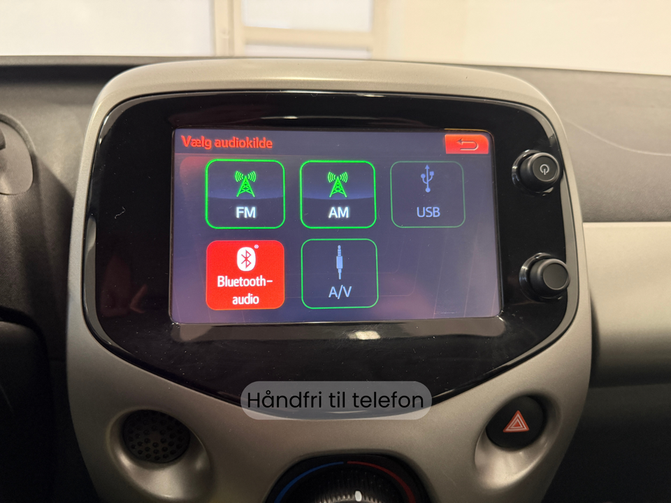 Toyota Aygo 1,0 VVT-i x-play 5d