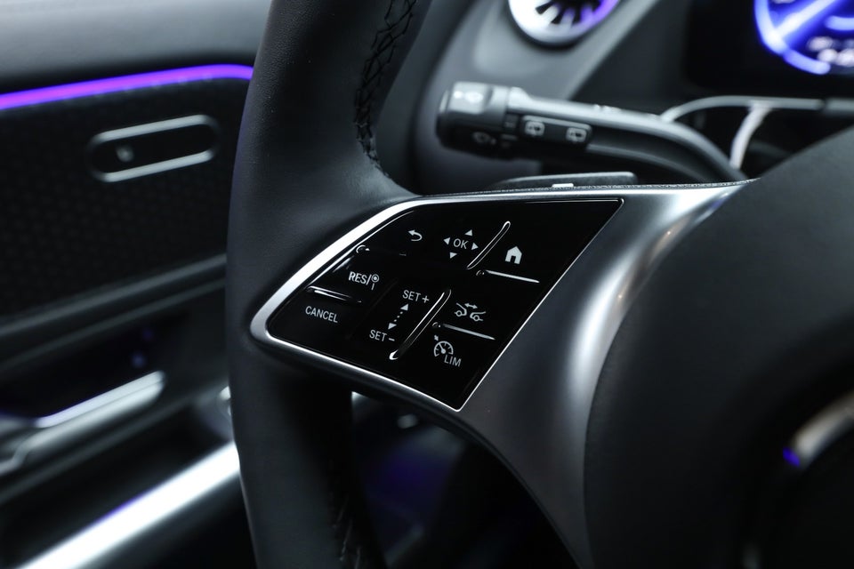 Mercedes EQA350 Progressive 4Matic 5d