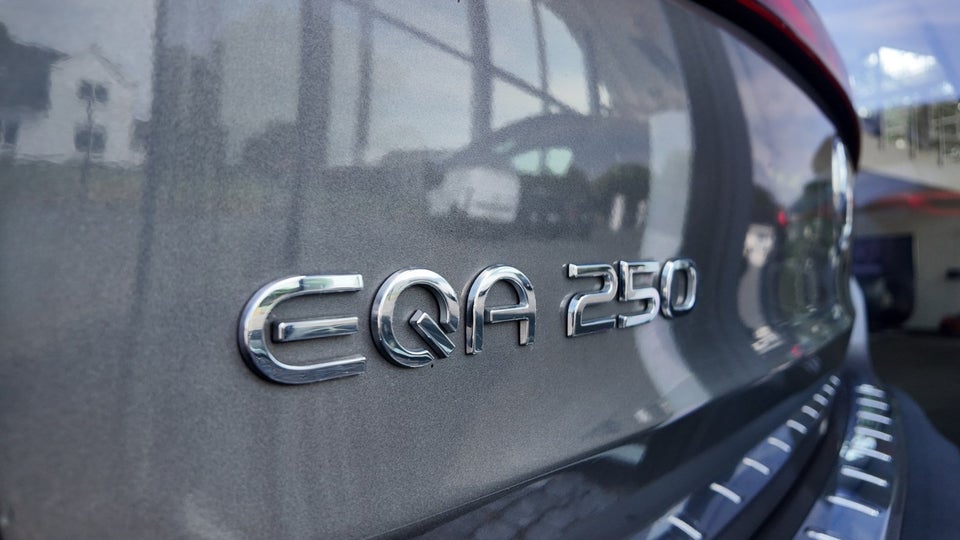 Mercedes EQA250 5d