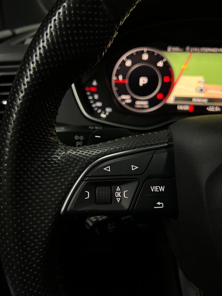 Audi Q5 40 TDi S-line quattro S-tr. 5d