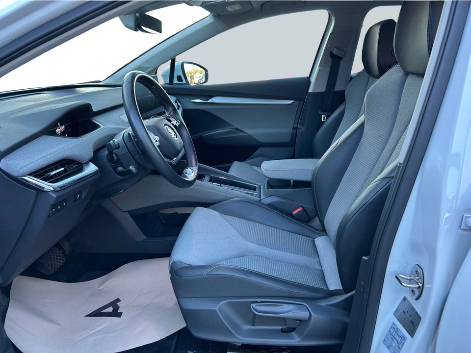 Skoda Enyaq 60 iV Loft 5d