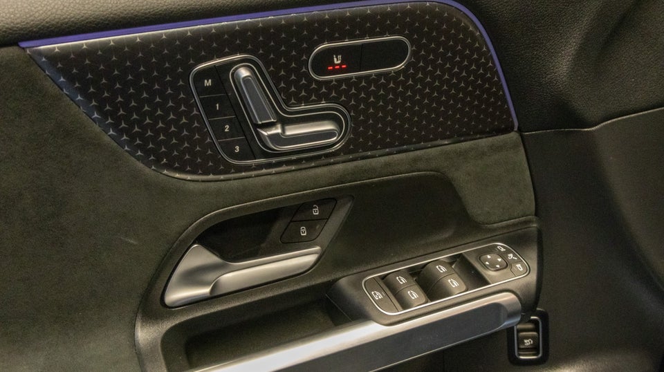 Mercedes EQB350 AMG Premium 4Matic 7prs 5d