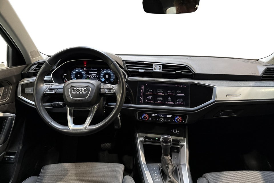 Audi Q3 45 TFSi e Attitude plus S-tr. 5d