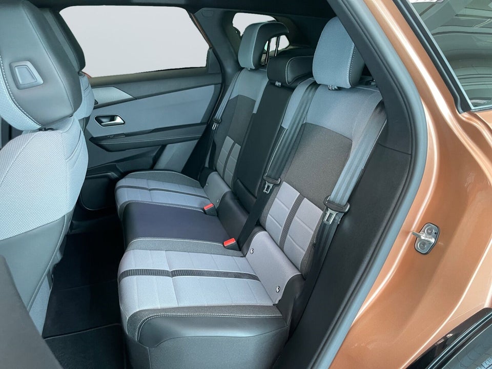 Opel Grandland-e 73 GS Sky 5d