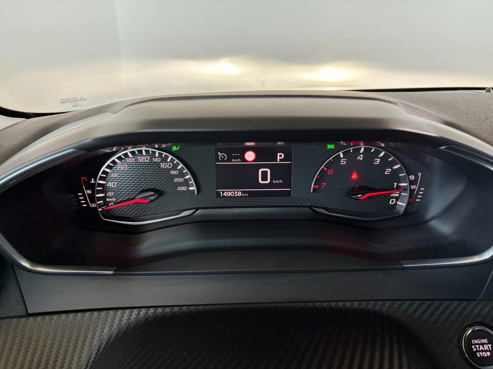 Peugeot 208 1,2 PureTech 100 Allure EAT8 5d