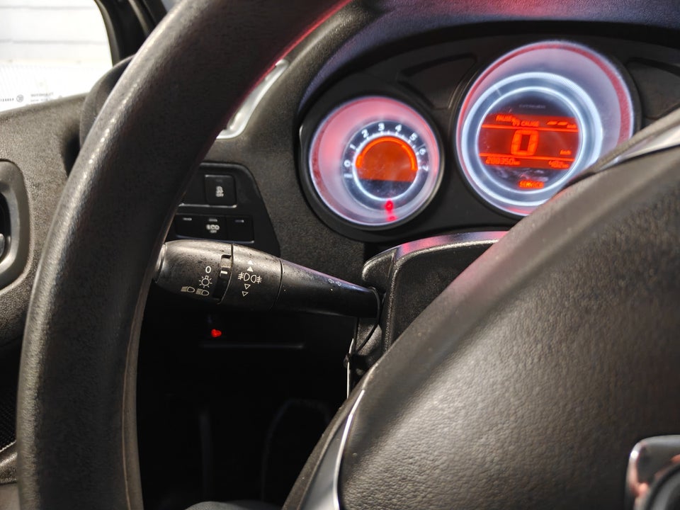 Citroën C4 1,6 BlueHDi 100 Feel 5d