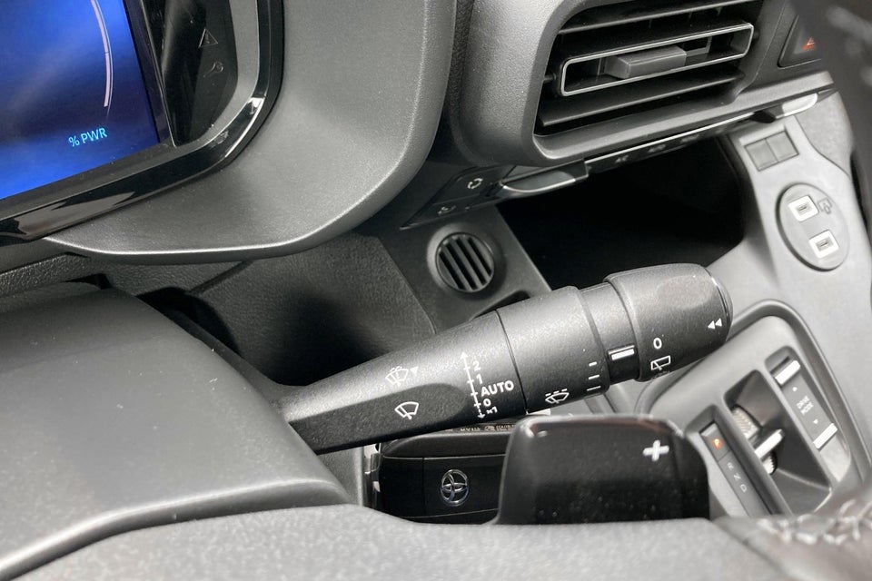 Toyota ProAce City Verso 50 Medium Family 5d