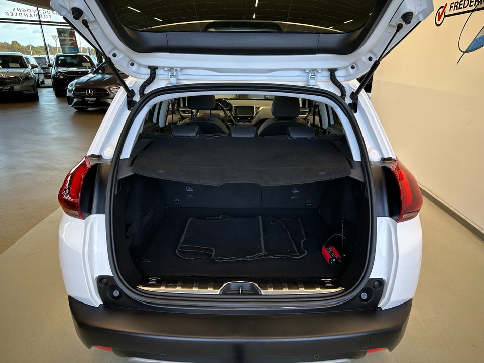 Peugeot 2008 1,2 PureTech 130 Allure+ 5d