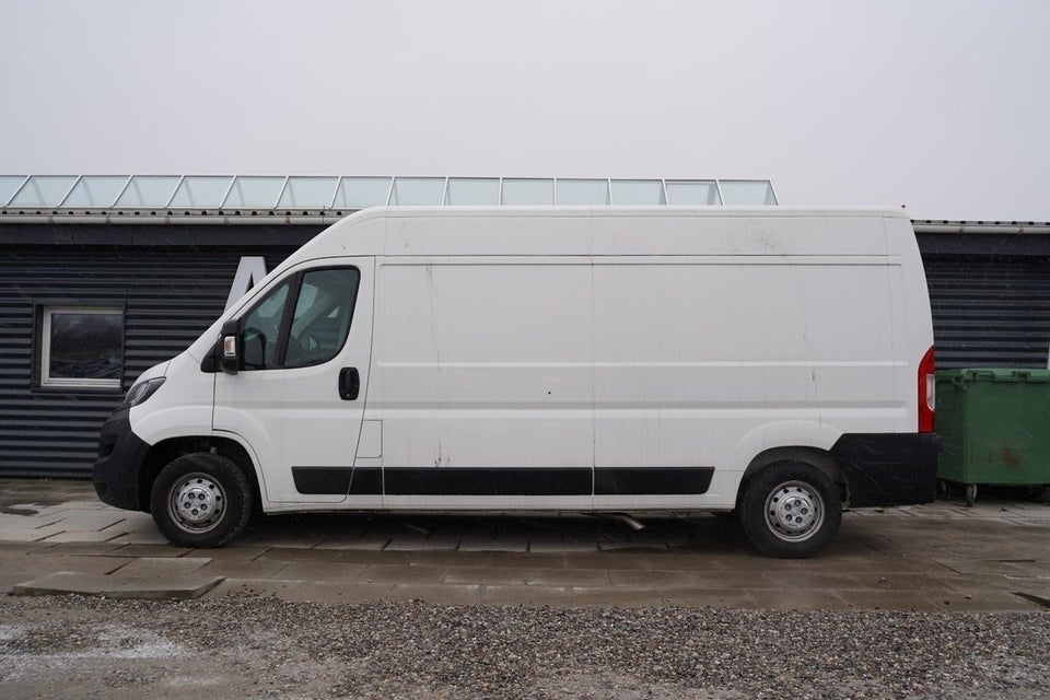 Peugeot Boxer 335 2,2 BlueHDi 165 L3H2 Premium