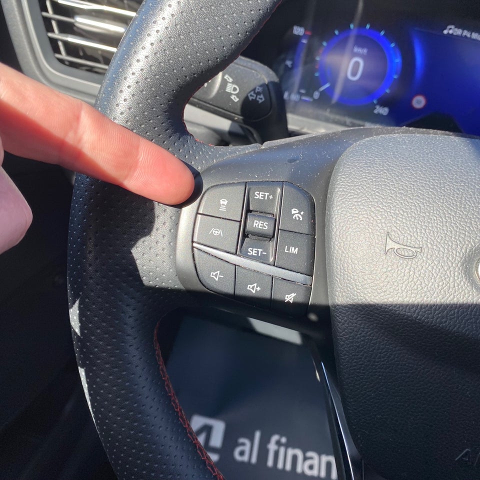 Ford Kuga 2,5 PHEV ST-Line X CVT 5d