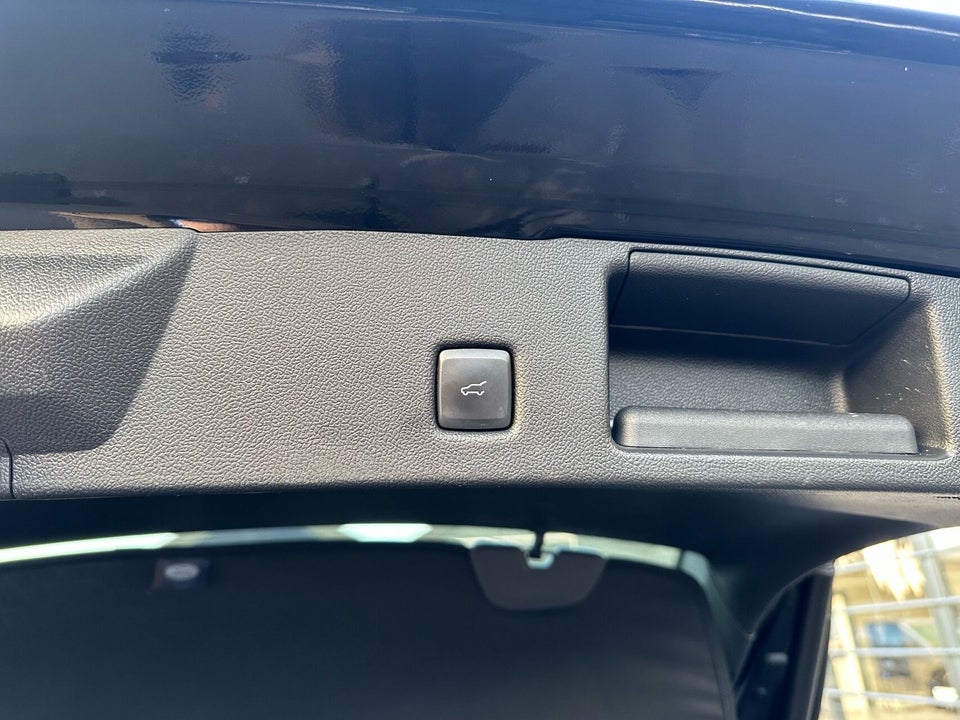 Ford Kuga 2,5 PHEV Vignale CVT 5d