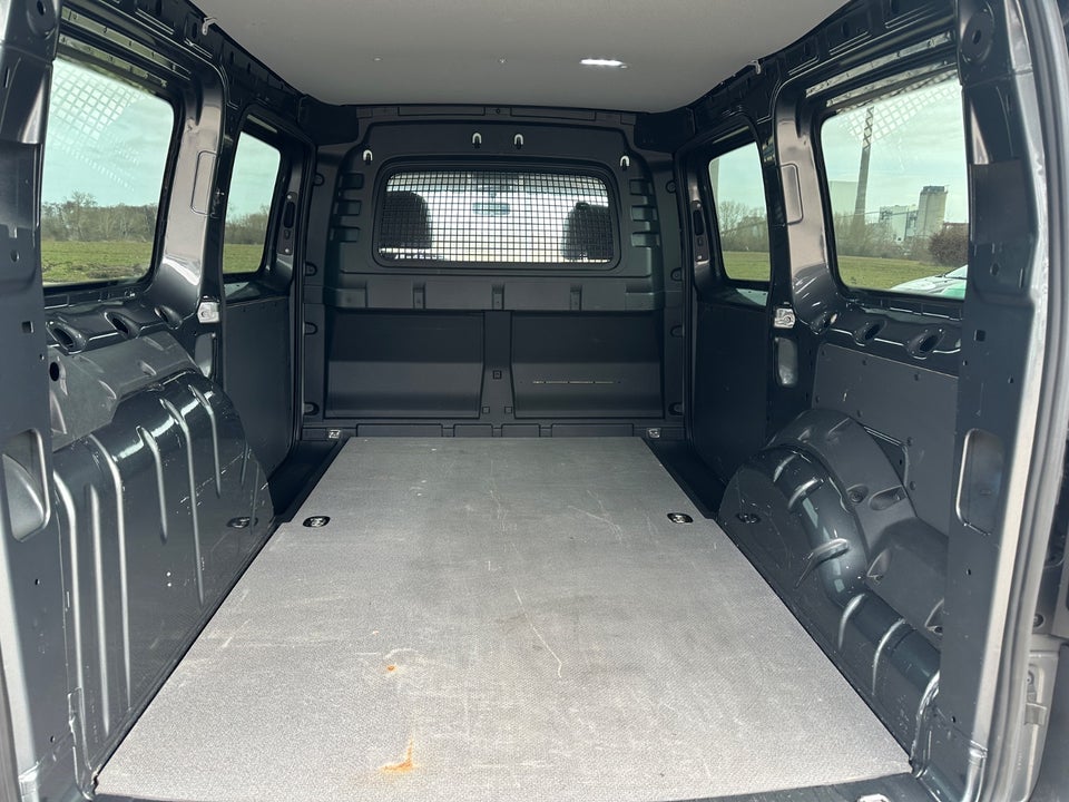 VW Caddy Maxi 2,0 TDi 122 DSG Cargo