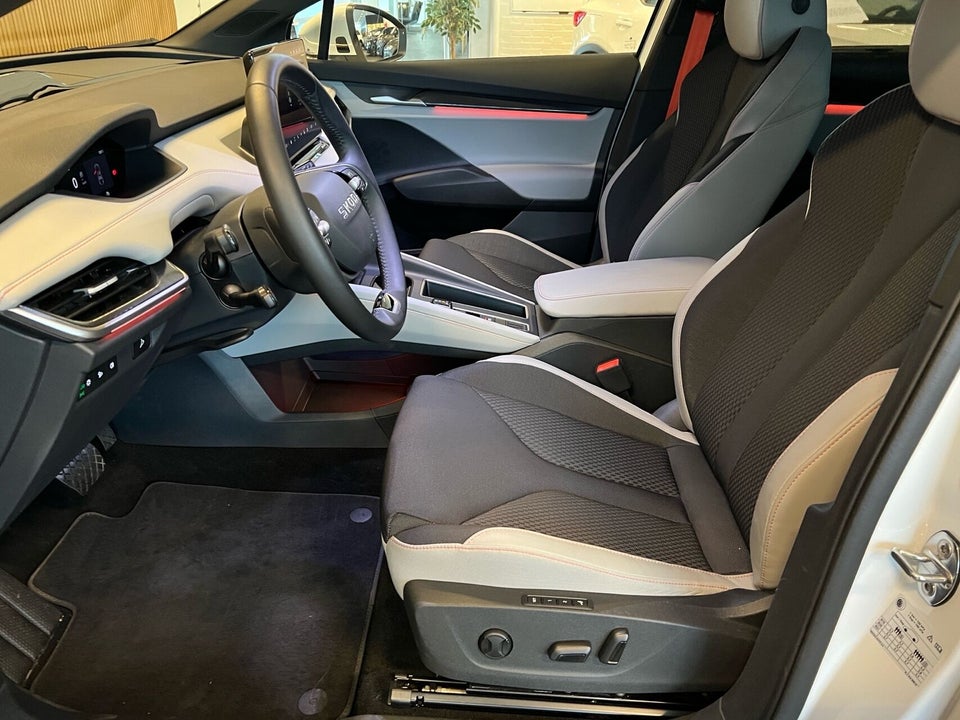 Skoda Elroq 85 iV Lodge Advanced 5d