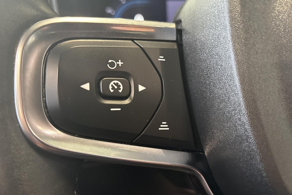 Volvo XC40 P6 ReCharge Core 5d