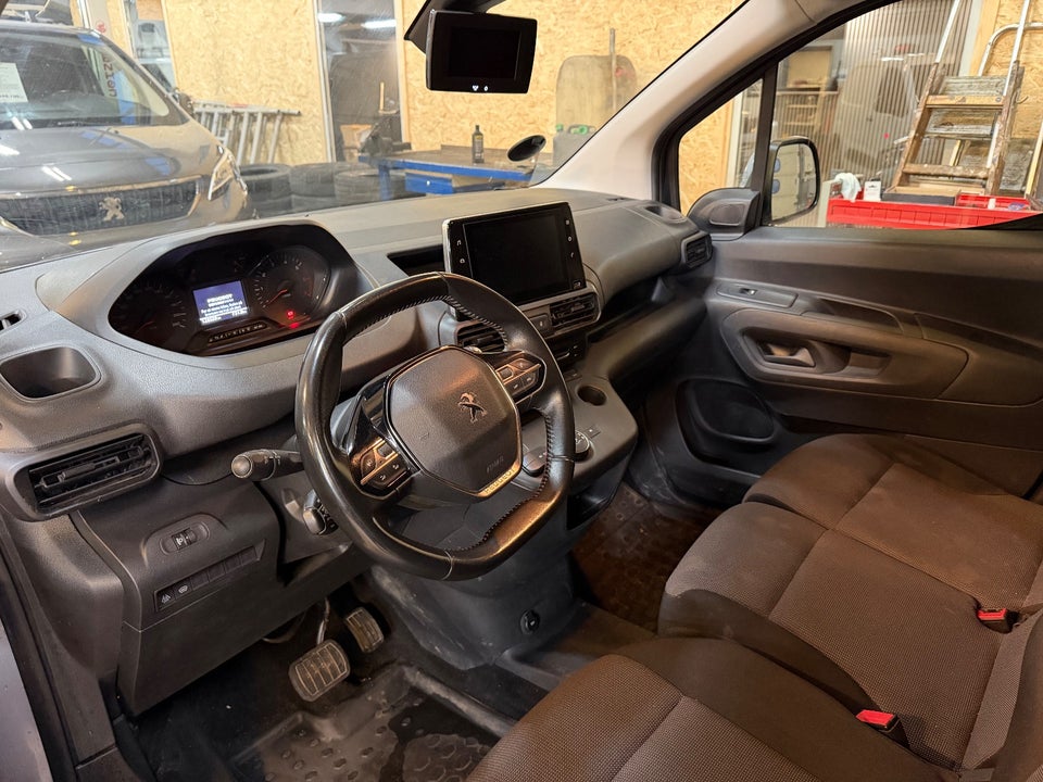 Peugeot Partner 1,5 BlueHDi 130 L2V2 Ultimate EAT8 Van