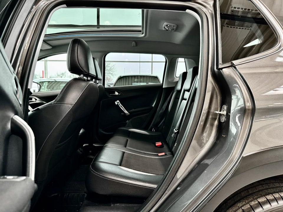 Peugeot 2008 1,6 BlueHDi 100 Desire 5d