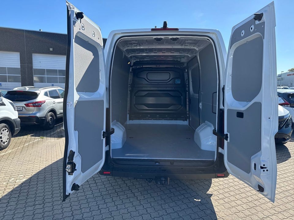 Nissan Interstar 2,3 dCi 150 L2H2 Tekna Van