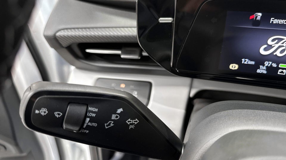 Ford Capri 82 Premium Extended Range 5d