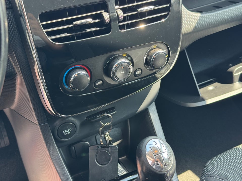 Renault Clio IV 1,5 dCi 75 Expression Sport Tourer 5d