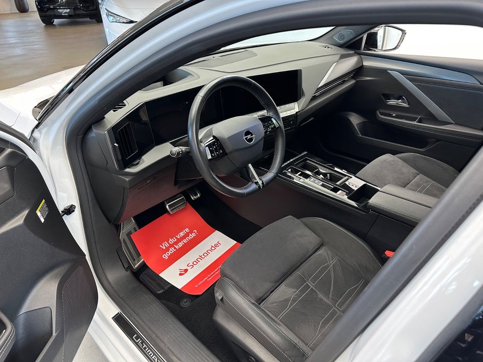 Opel Astra-e 54 Ultimate 5d