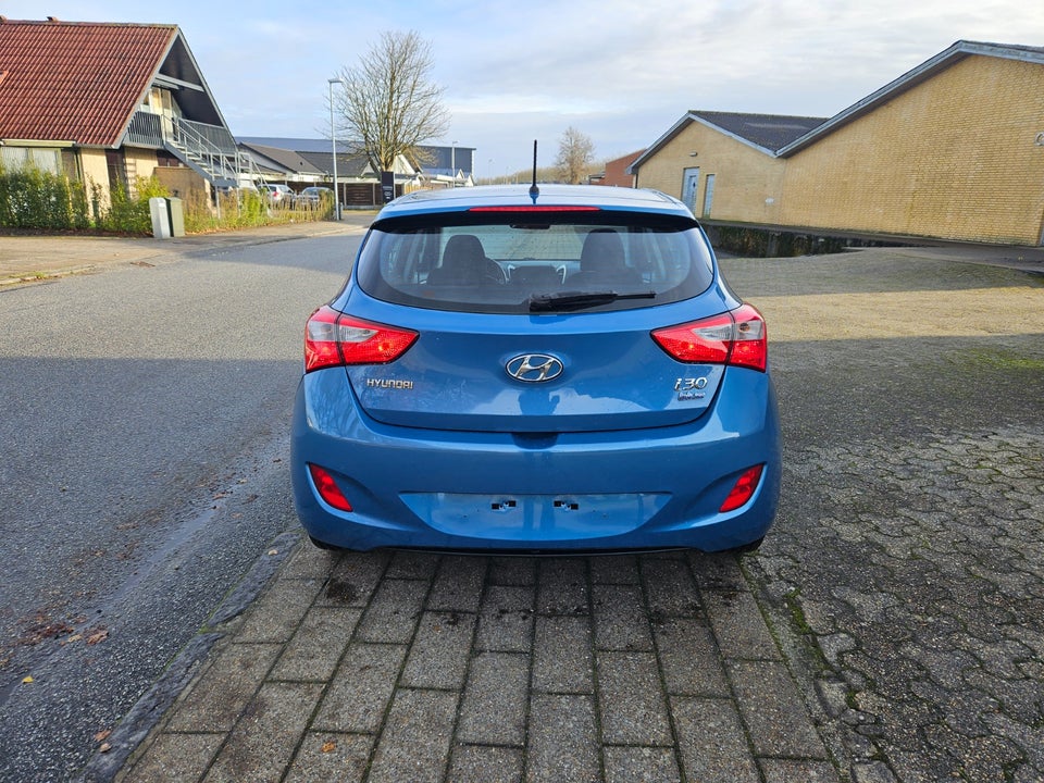 Hyundai i30 1,6 CRDi 110 Style Eco 5d