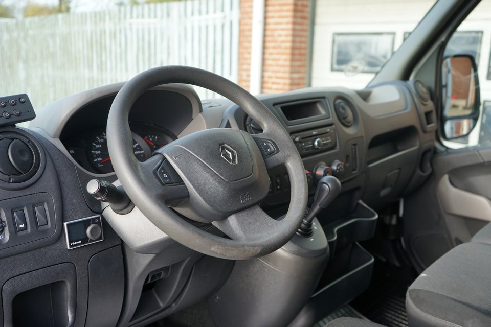 Renault Master III T35 2,3 dCi 150 L2H2 Kølevogn aut.