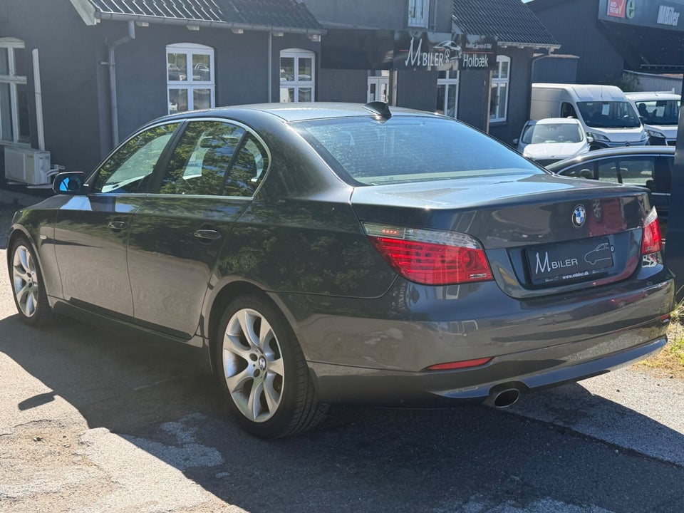 BMW 520i 2,0  4d