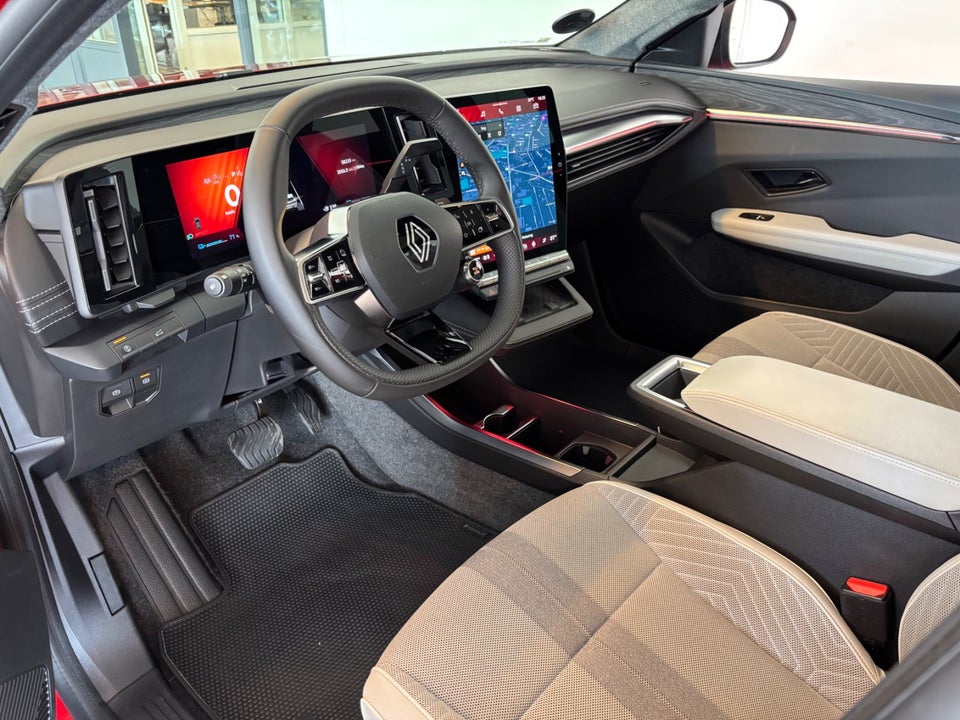 Renault Scenic E-Tech 87 Iconic 5d