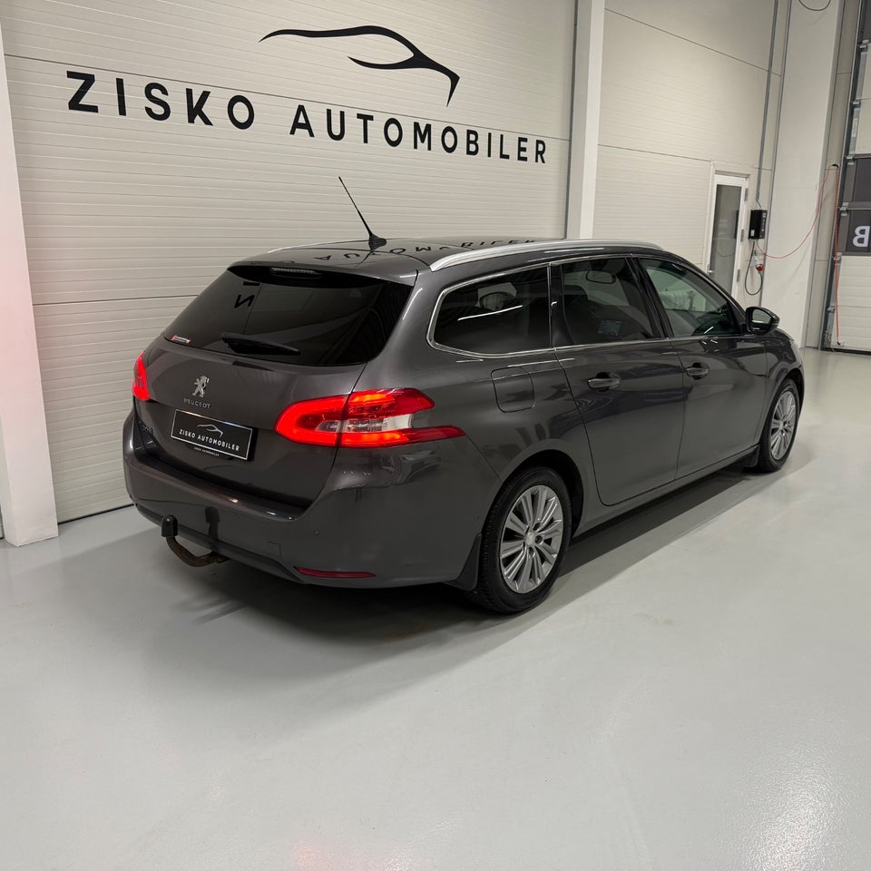 Peugeot 308 1,6 BlueHDi 120 Allure Sky 5d