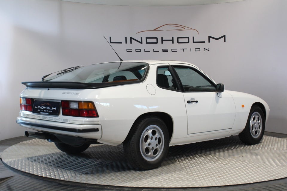 Porsche 924 2,5 S 3d