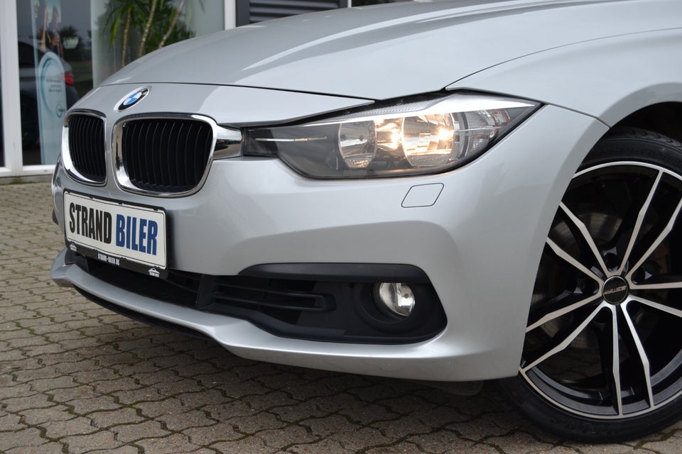 BMW 320i 2,0 Touring aut. 5d