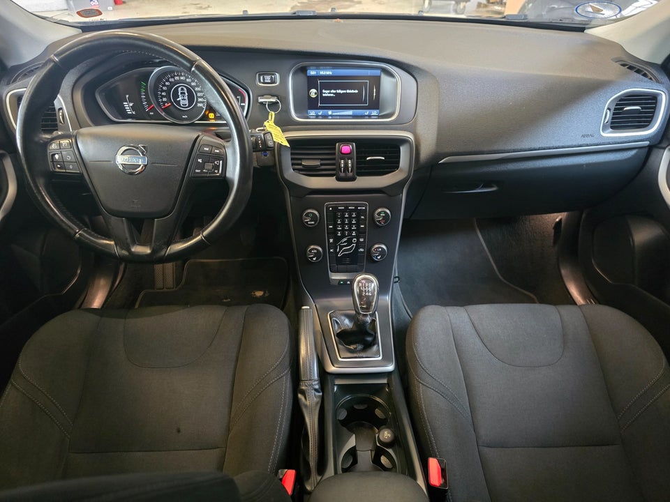 Volvo V40 1,6 D2 115 Kinetic 5d