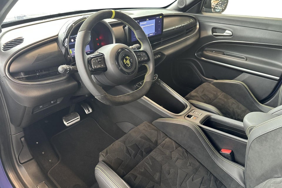 Abarth 600e Scorpionissima 5d