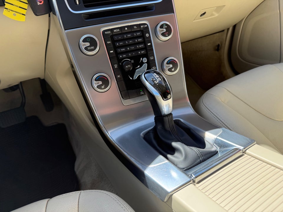 Volvo V60 2,0 D4 190 Momentum aut. 5d