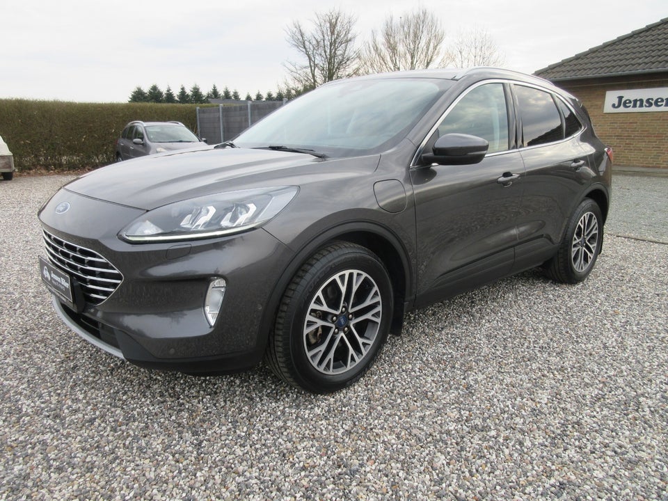 Ford Kuga 2,5 PHEV Titanium CVT 5d