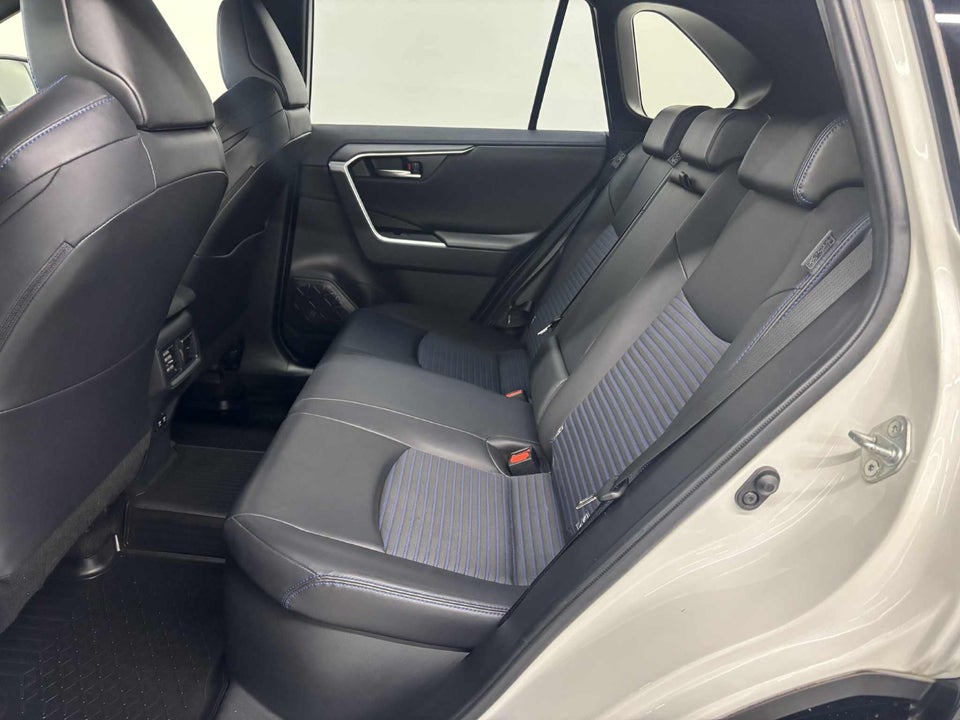 Toyota RAV4 2,5 Hybrid H3 Style Smart MDS 5d