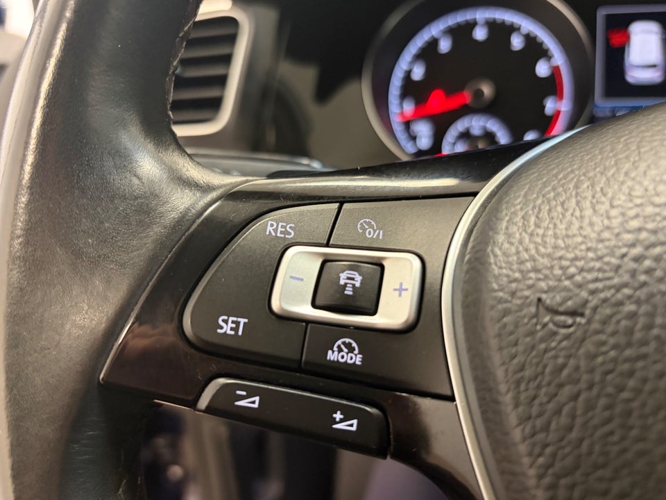 VW Golf VII 1,4 TSi 150 Highline Variant DSG 5d