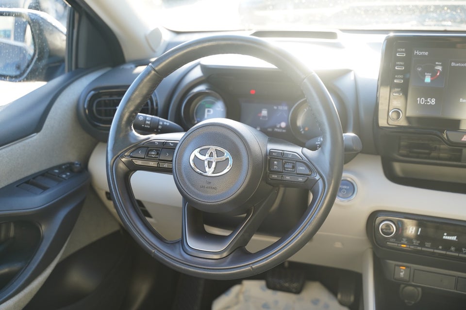 Toyota Yaris 1,5 Hybrid H4 e-CVT 5d