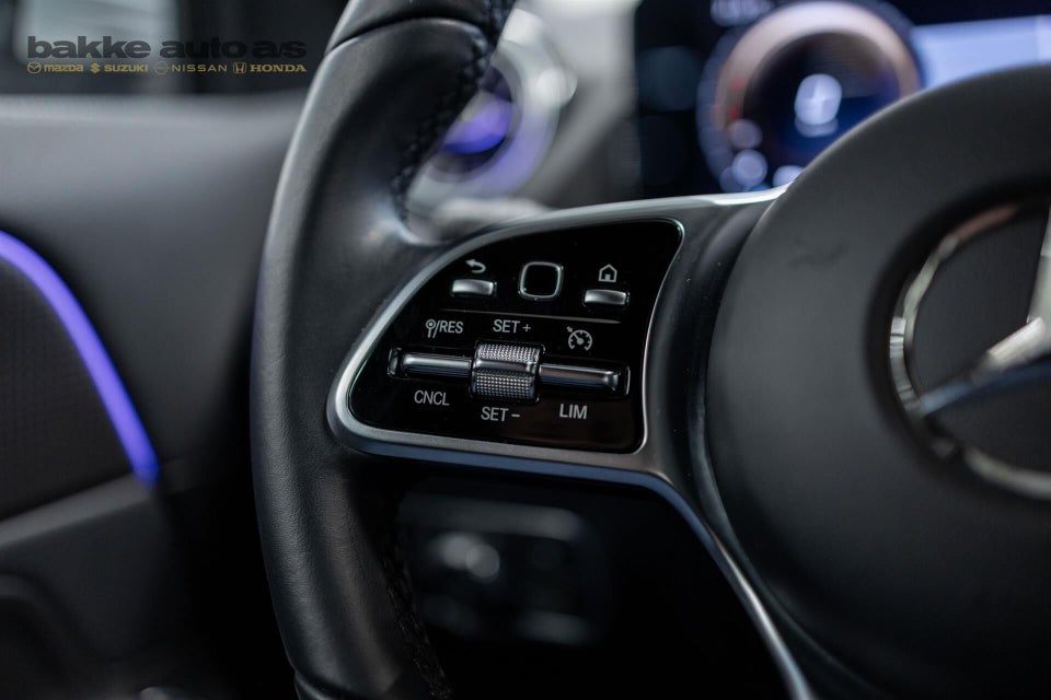 Mercedes EQA300 Progressive 4Matic 5d