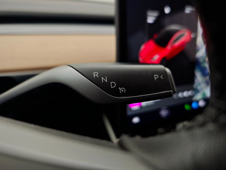 Tesla Model 3 Long Range AWD 4d