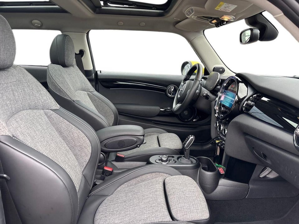 MINI Cooper SE Maximise 3d