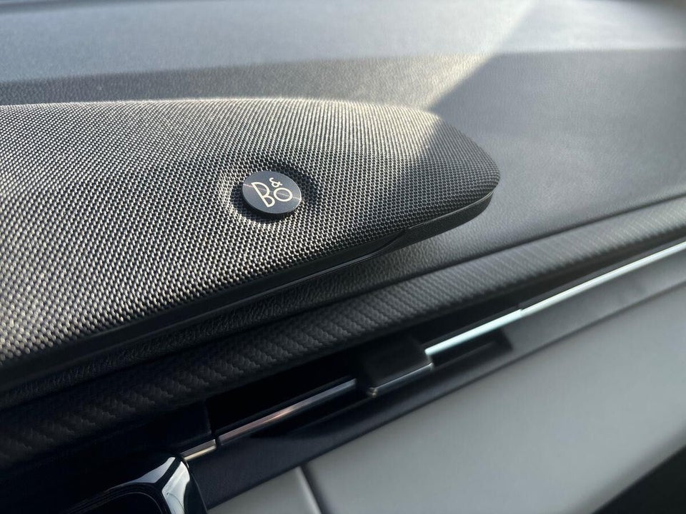 Ford Explorer 77 Premium Extended Range 5d