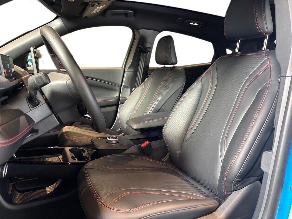 Ford Mustang Mach-E 91 Premium Extended Range AWD 5d