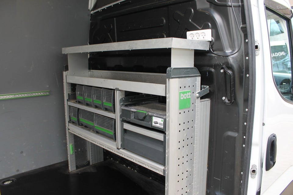 Iveco Daily 2,3 35S14 12m³ Van AG8
