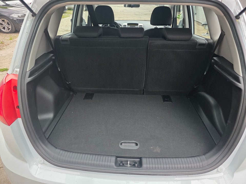 Kia Venga 1,6 CVVT Attraction 5d