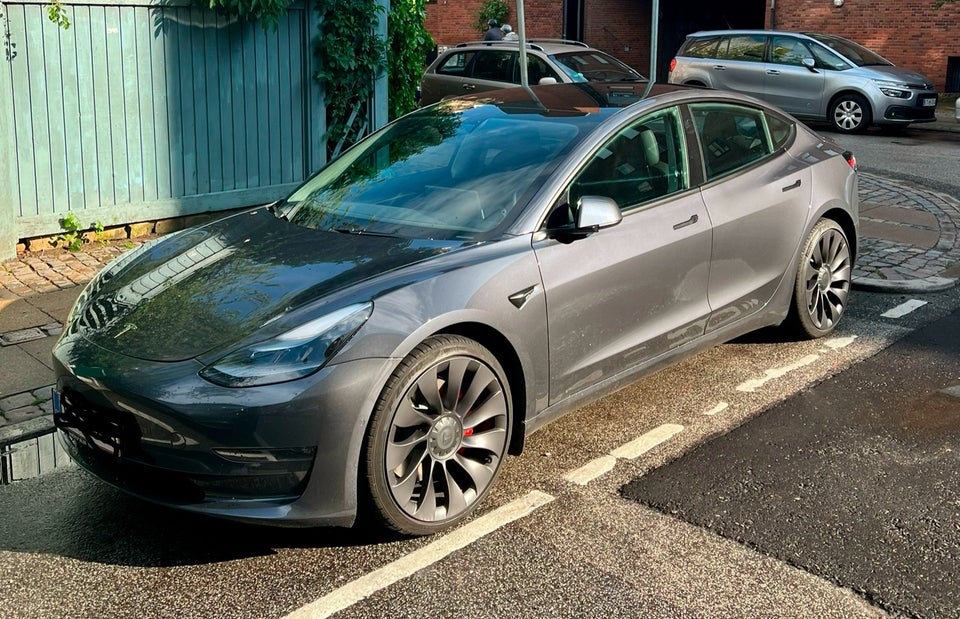 Tesla Model 3 Performance AWD 4d