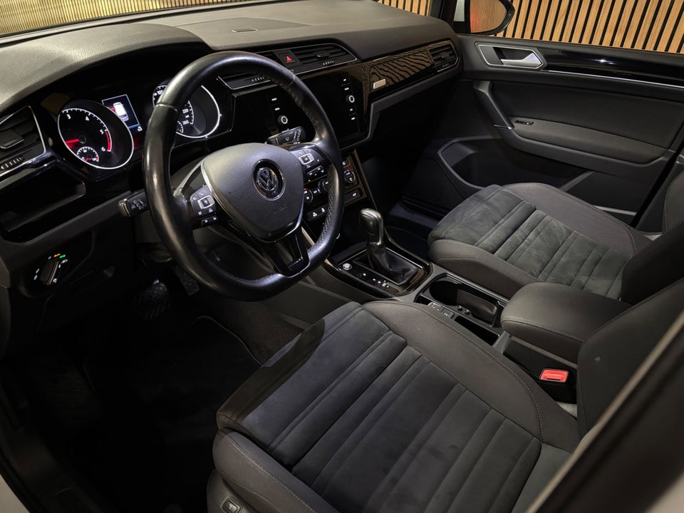 VW Touran 2,0 TDi 190 Highline DSG 7prs 5d