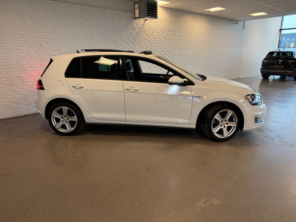 VW Golf VII 1,4 GTE DSG 5d