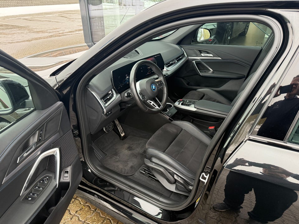 BMW iX1 eDrive20 M-Sport 5d